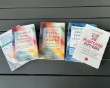 Książka "When Your Teen Has an Eating Disorder" i inne publikacje o zaburzeniach odżywiania, oferujące wsparcie dla rodziców i nastolatków.