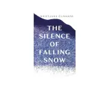 Okładka książki "The Silence of Falling Snow" Kristjany Gunnars. Tytuł sugeruje, że mógłby spaść śnieg, a grafika przypomina zimowy krajobraz.