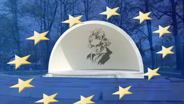 Amfiteatr z portretem Beethovena i gwiazdami, symbolizującymi odę do radości.