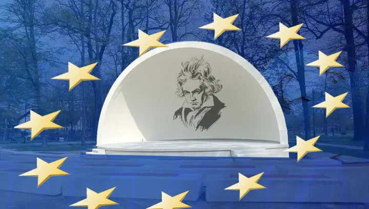 Amfiteatr z portretem Beethovena i gwiazdami, symbolizującymi odę do radości.